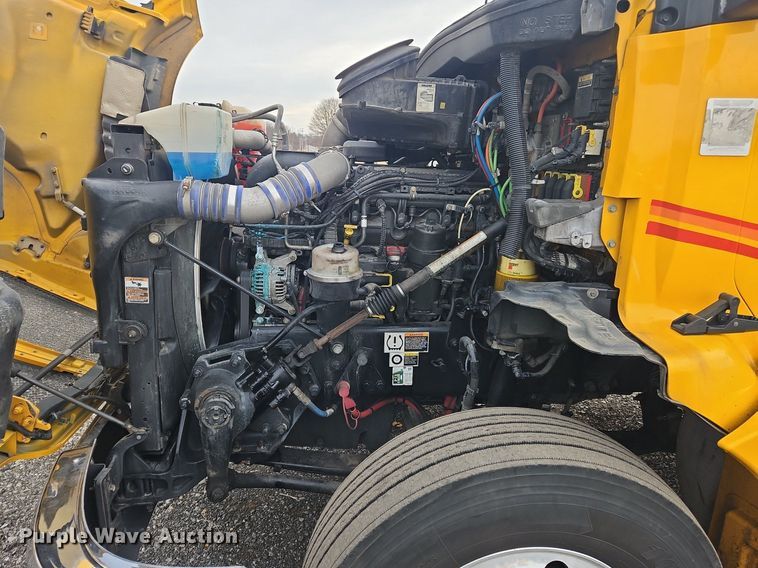 image for item NZ9140 2019 Kenworth T680 semi truck