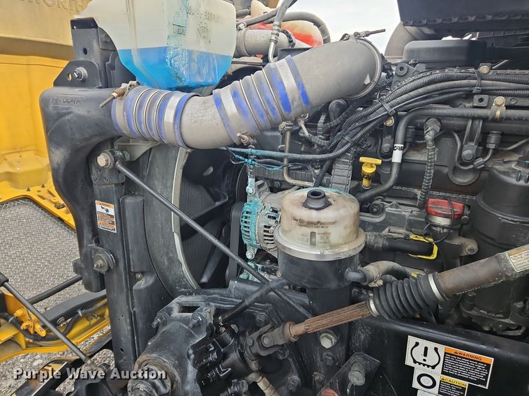 image for item NZ9140 2019 Kenworth T680 semi truck