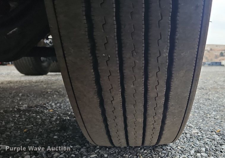 image for item NZ9140 2019 Kenworth T680 semi truck