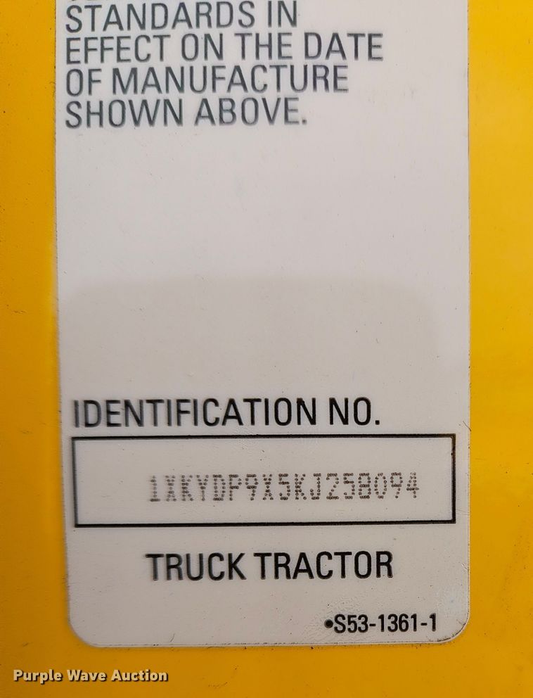 image for item NZ9140 2019 Kenworth T680 semi truck