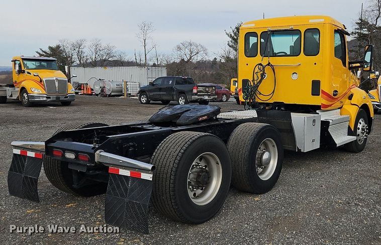 image for item NZ9141 2019 Kenworth T680 semi truck