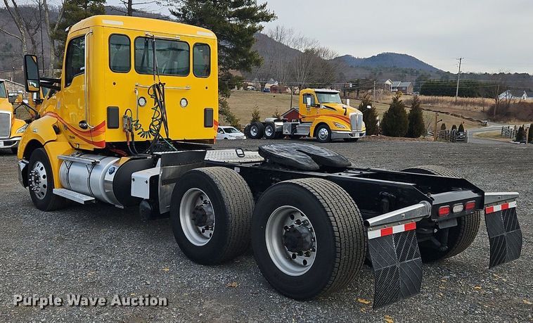 image for item NZ9141 2019 Kenworth T680 semi truck