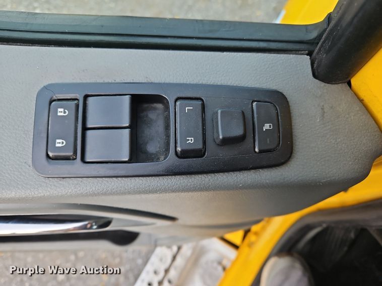 image for item NZ9141 2019 Kenworth T680 semi truck