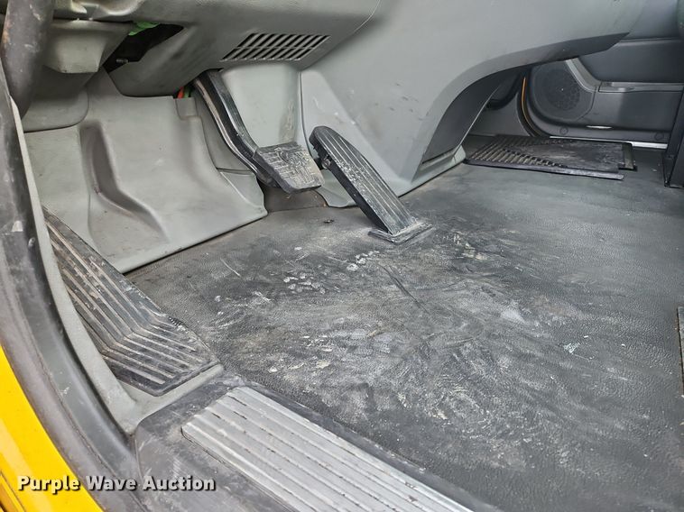 image for item NZ9141 2019 Kenworth T680 semi truck