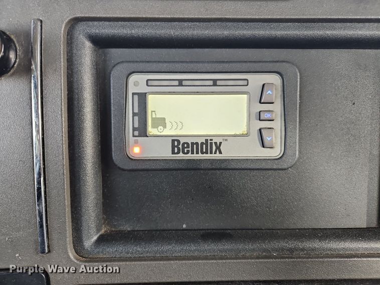 image for item NZ9141 2019 Kenworth T680 semi truck