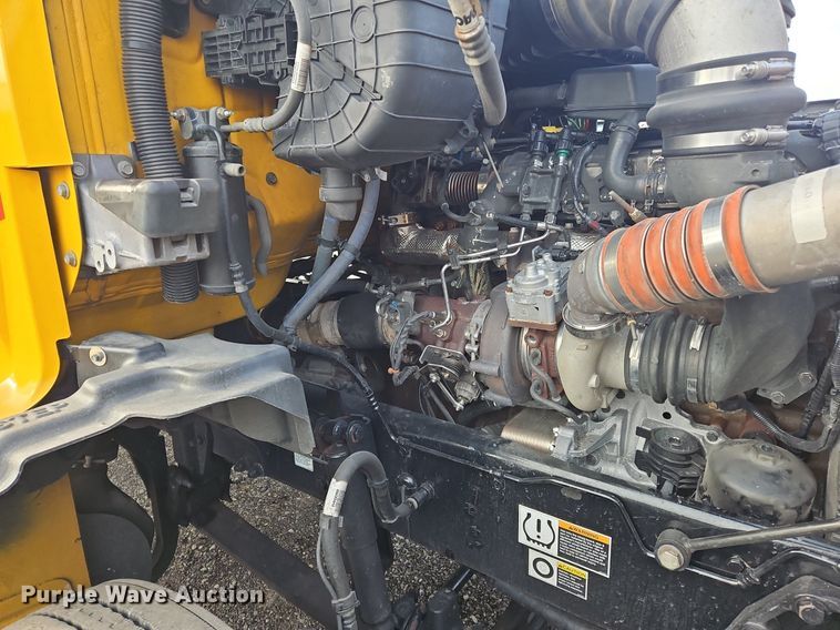 image for item NZ9141 2019 Kenworth T680 semi truck