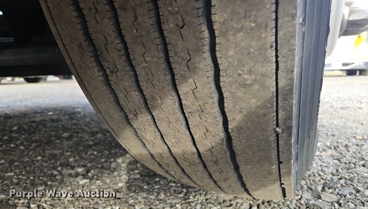 image for item NZ9141 2019 Kenworth T680 semi truck