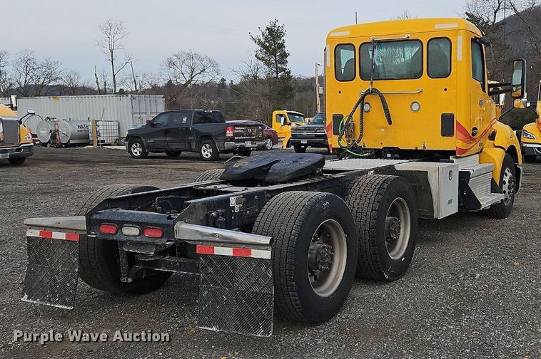 image for item NZ9142 2019 Kenworth  T680 semi truck