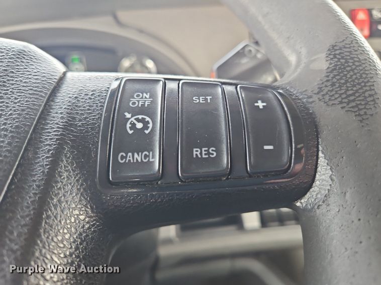 image for item NZ9142 2019 Kenworth  T680 semi truck