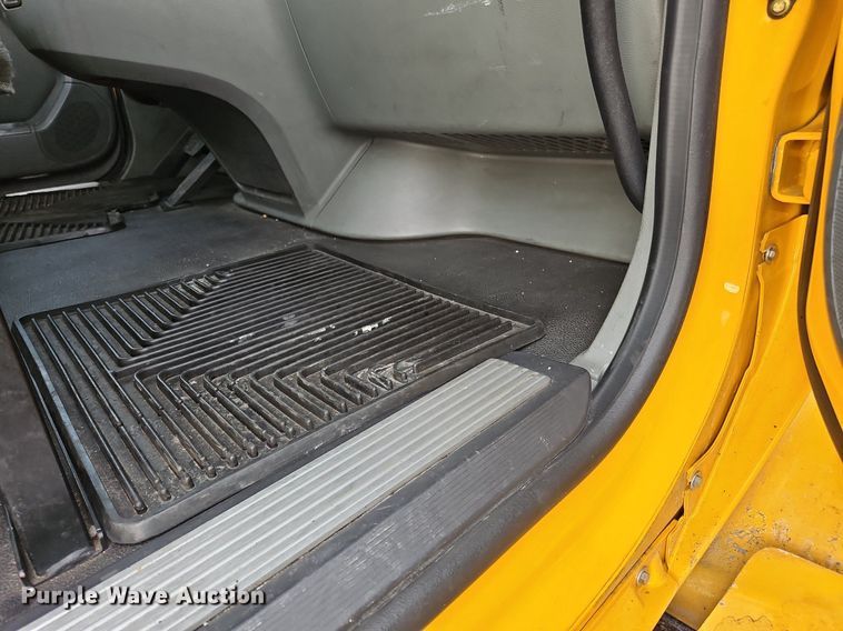 image for item NZ9142 2019 Kenworth  T680 semi truck