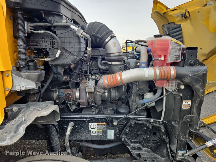 image for item NZ9142 2019 Kenworth  T680 semi truck