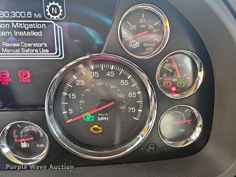 image for item NZ9143 2020 Kenworth T680 semi truck