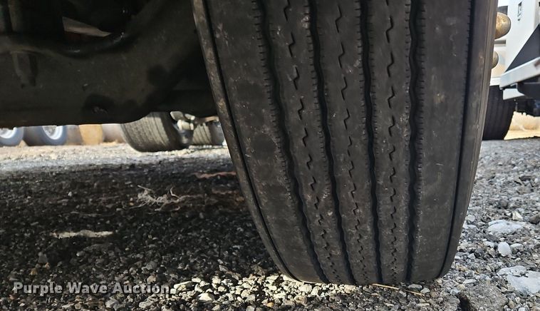 image for item NZ9143 2020 Kenworth T680 semi truck