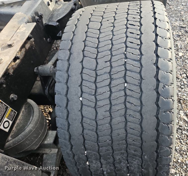 image for item NZ9143 2020 Kenworth T680 semi truck