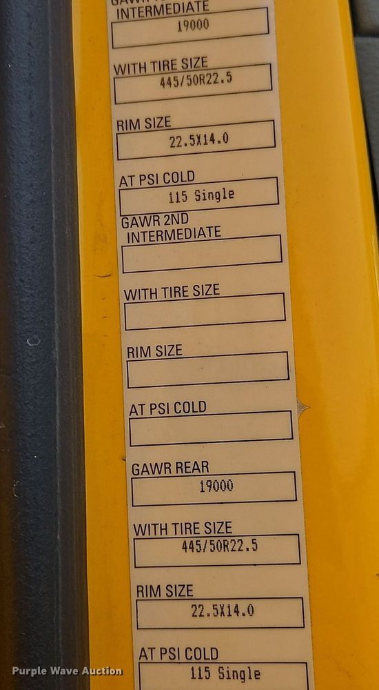 image for item NZ9143 2020 Kenworth T680 semi truck