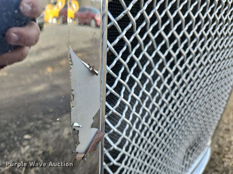 image for item NZ9144 2019 Kenworth T680 semi truck