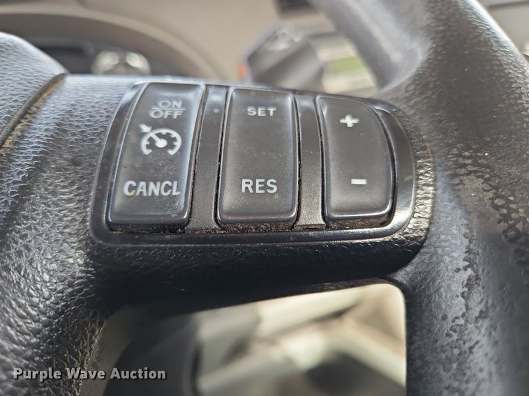 image for item NZ9144 2019 Kenworth T680 semi truck