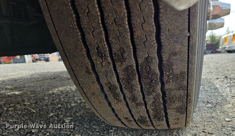 image for item NZ9144 2019 Kenworth T680 semi truck