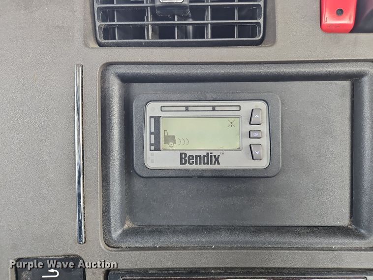 image for item NZ9145 2019 Kenworth T680 semi truck