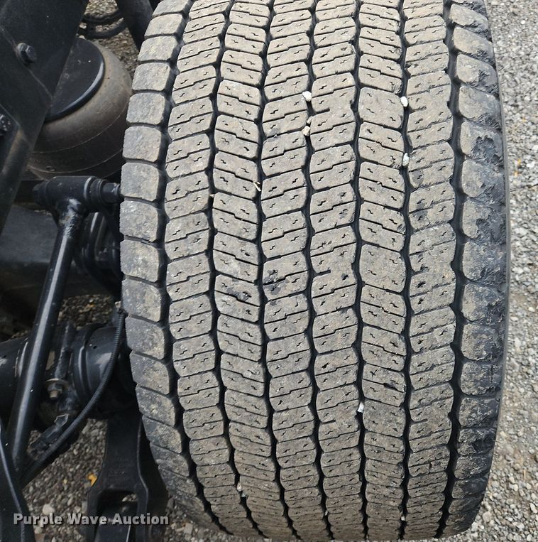 image for item NZ9145 2019 Kenworth T680 semi truck