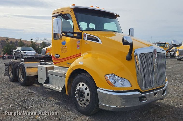 image for item NZ9146 2019 Kenworth  T680 semi truck