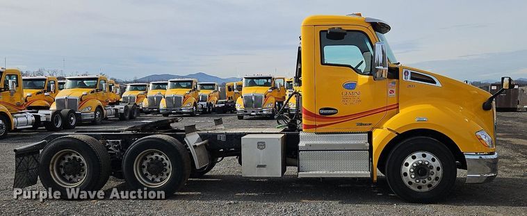 image for item NZ9146 2019 Kenworth  T680 semi truck