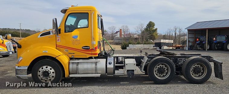 image for item NZ9146 2019 Kenworth  T680 semi truck