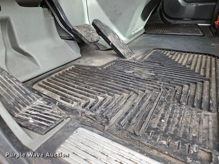 image for item NZ9146 2019 Kenworth  T680 semi truck