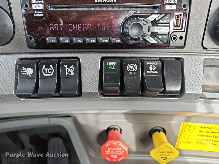 image for item NZ9146 2019 Kenworth  T680 semi truck