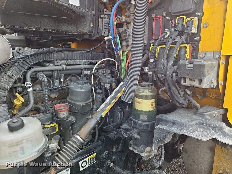 image for item NZ9146 2019 Kenworth  T680 semi truck