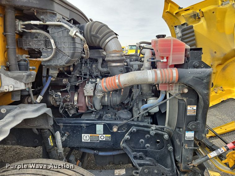 image for item NZ9146 2019 Kenworth  T680 semi truck