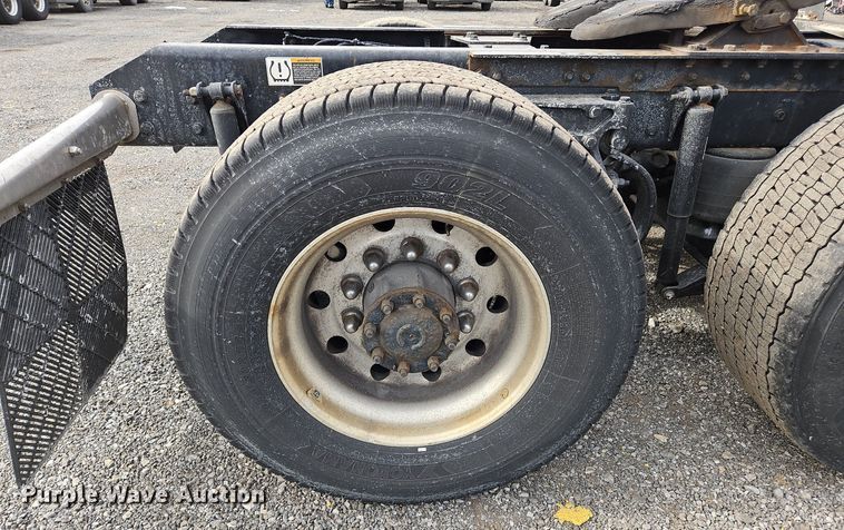 image for item NZ9146 2019 Kenworth  T680 semi truck