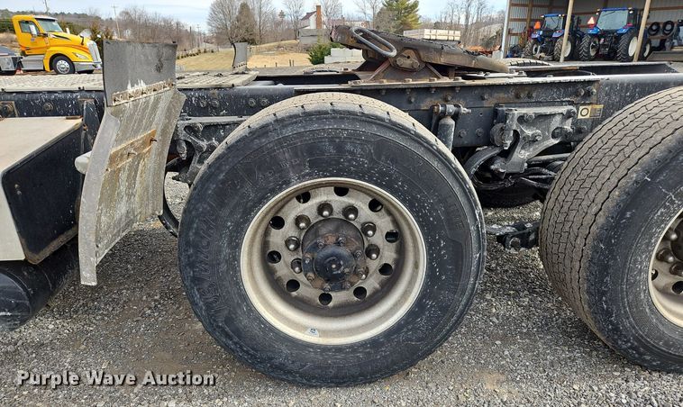 image for item NZ9146 2019 Kenworth  T680 semi truck