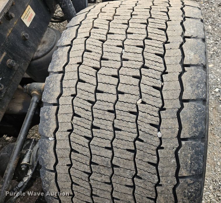 image for item NZ9146 2019 Kenworth  T680 semi truck