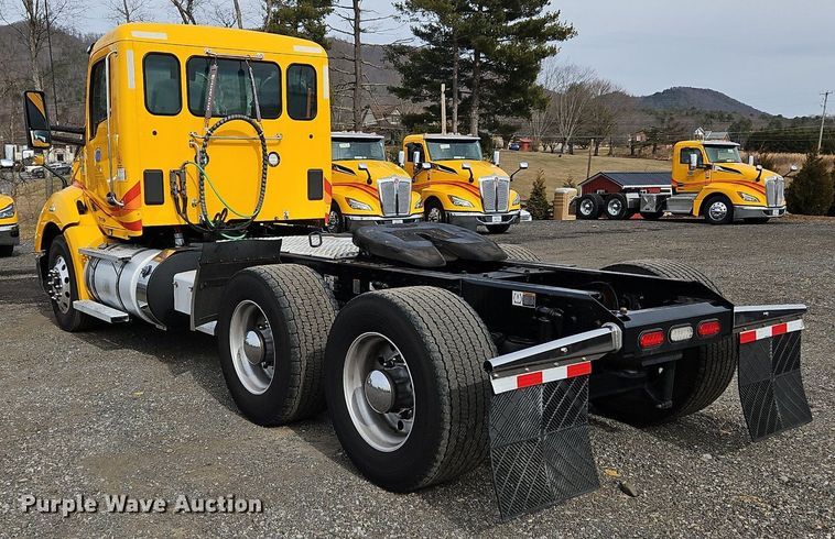 image for item NZ9147 2020 Kenworth  T680 semi truck