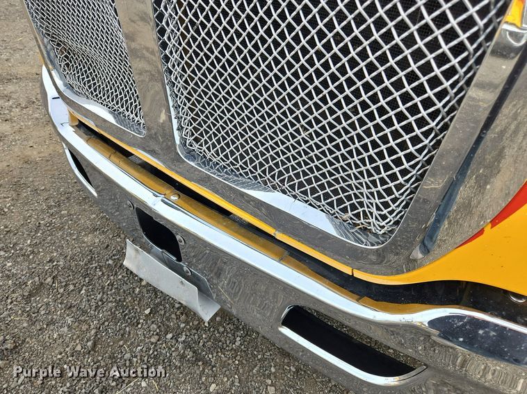 image for item NZ9147 2020 Kenworth  T680 semi truck