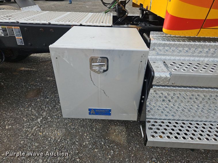 image for item NZ9147 2020 Kenworth  T680 semi truck