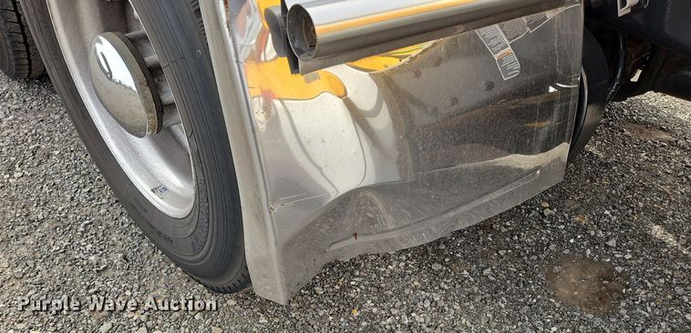 image for item NZ9147 2020 Kenworth  T680 semi truck