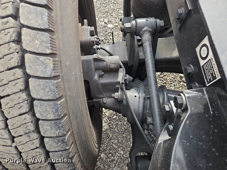 image for item NZ9147 2020 Kenworth  T680 semi truck