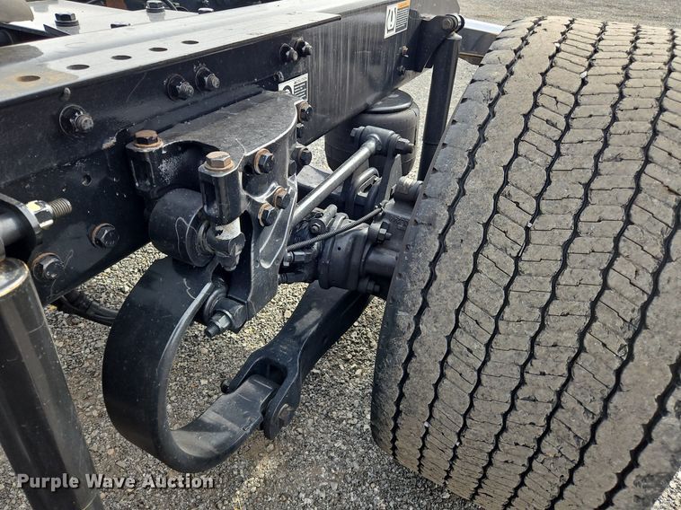 image for item NZ9147 2020 Kenworth  T680 semi truck