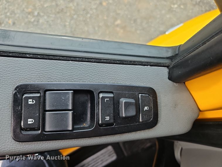 image for item NZ9147 2020 Kenworth  T680 semi truck