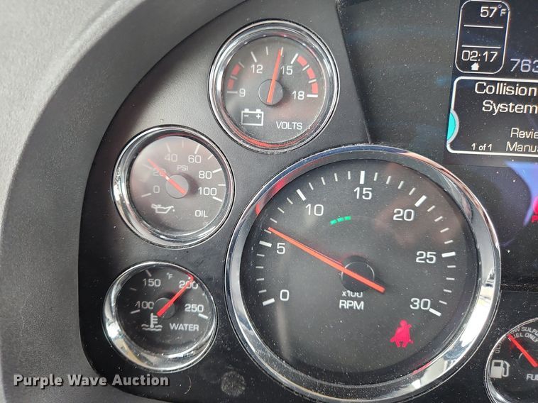 image for item NZ9147 2020 Kenworth  T680 semi truck