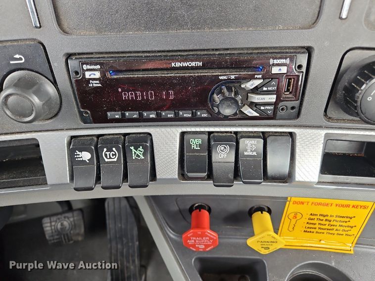 image for item NZ9147 2020 Kenworth  T680 semi truck