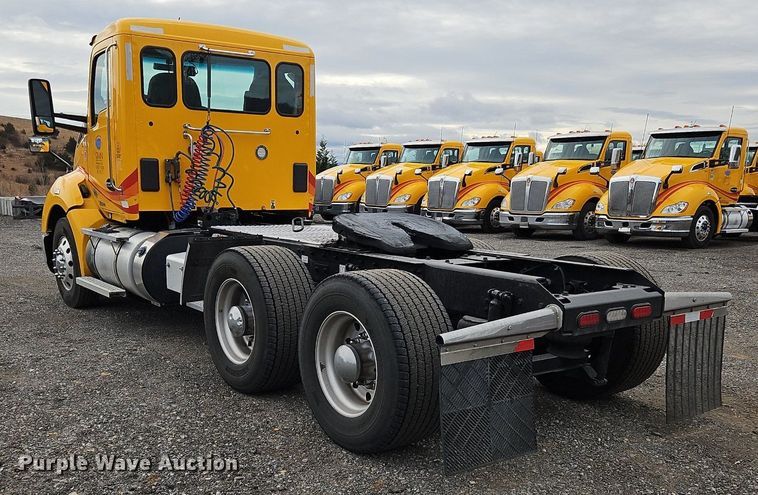 image for item NZ9148 2020 Kenworth  T680 semi truck