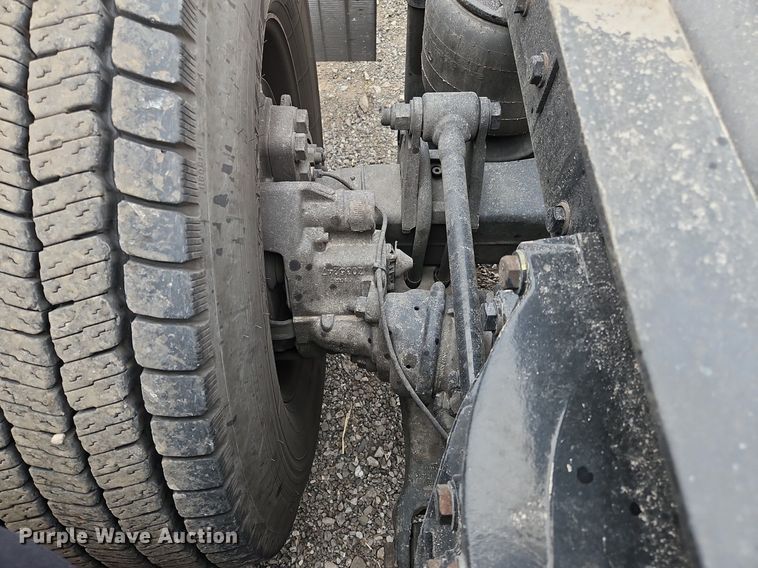 image for item NZ9148 2020 Kenworth  T680 semi truck