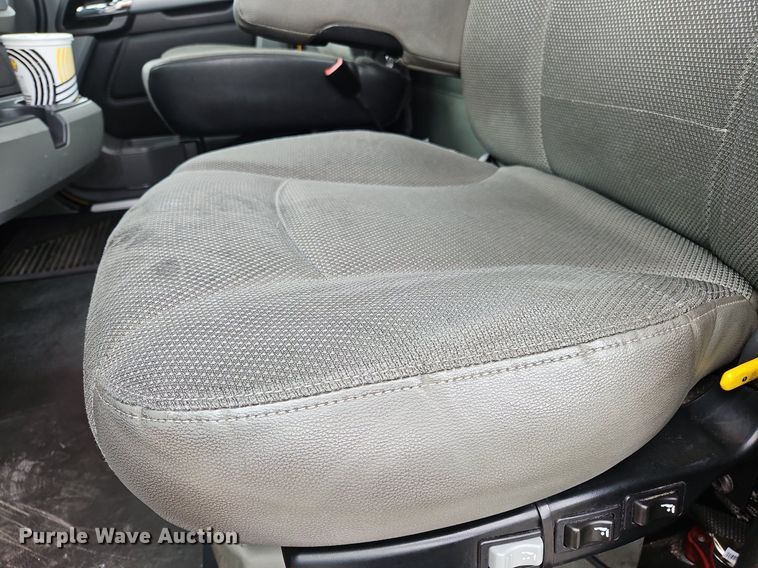 image for item NZ9148 2020 Kenworth  T680 semi truck