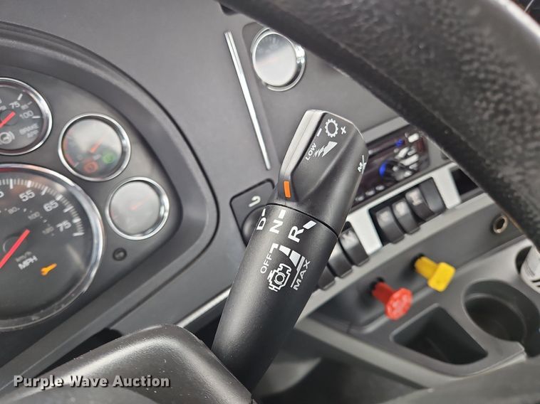 image for item NZ9148 2020 Kenworth  T680 semi truck