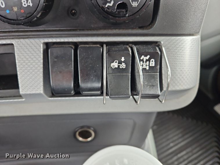 image for item NZ9148 2020 Kenworth  T680 semi truck