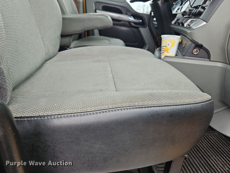 image for item NZ9148 2020 Kenworth  T680 semi truck