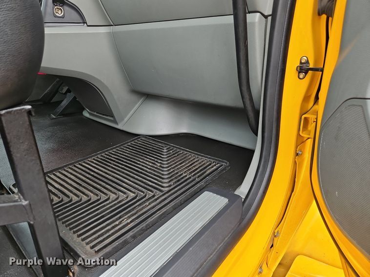 image for item NZ9148 2020 Kenworth  T680 semi truck